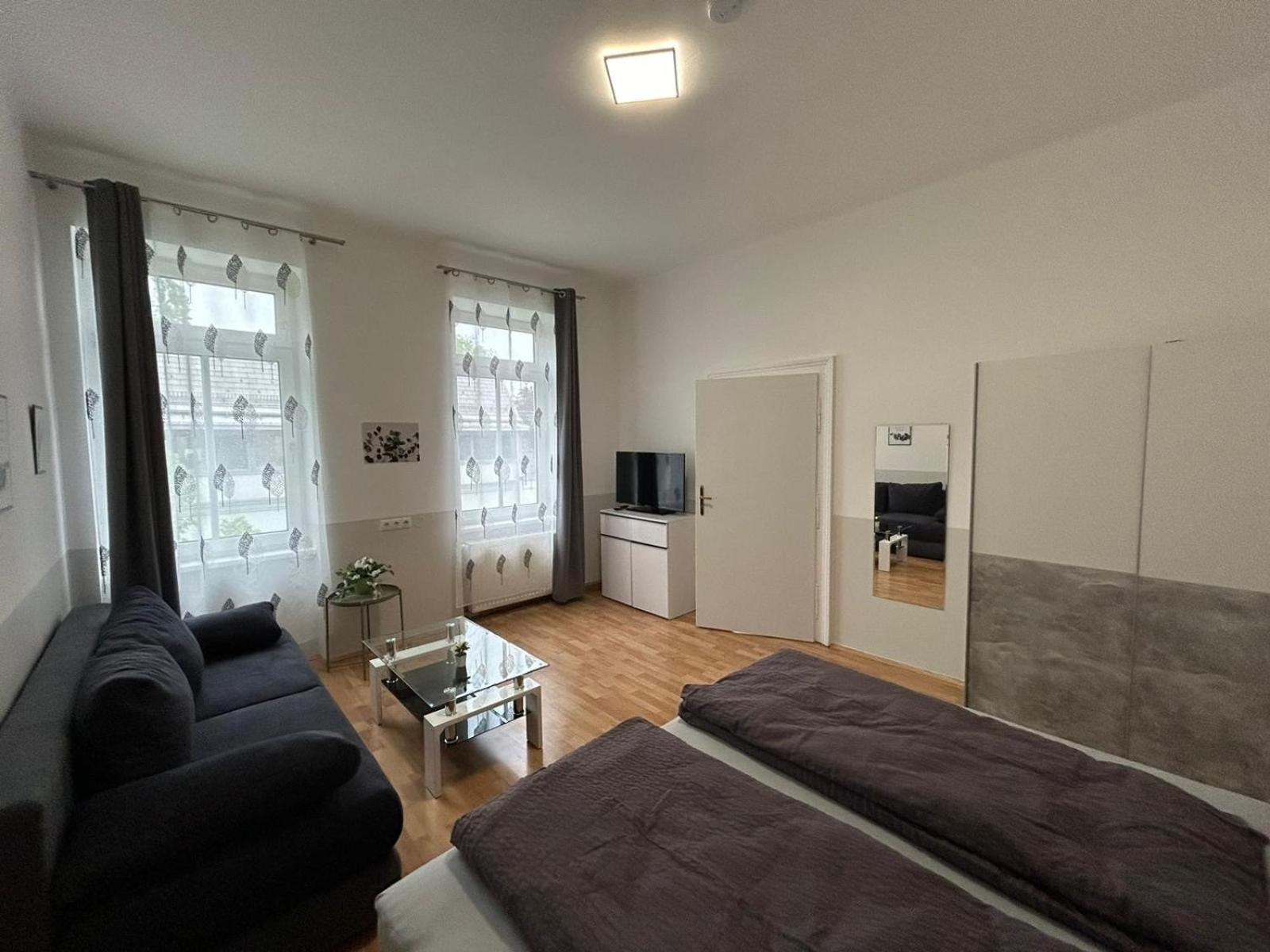 Apartment Paky 00210